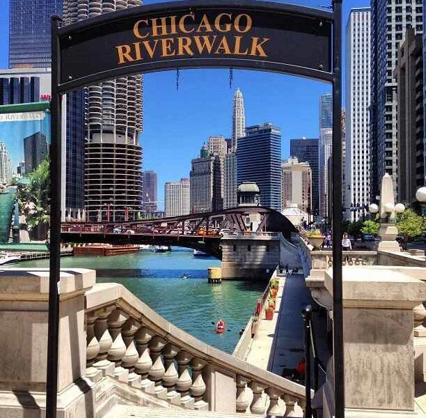 chicago riverwalk