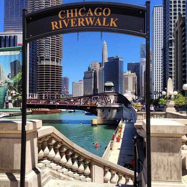 chicago riverwalk